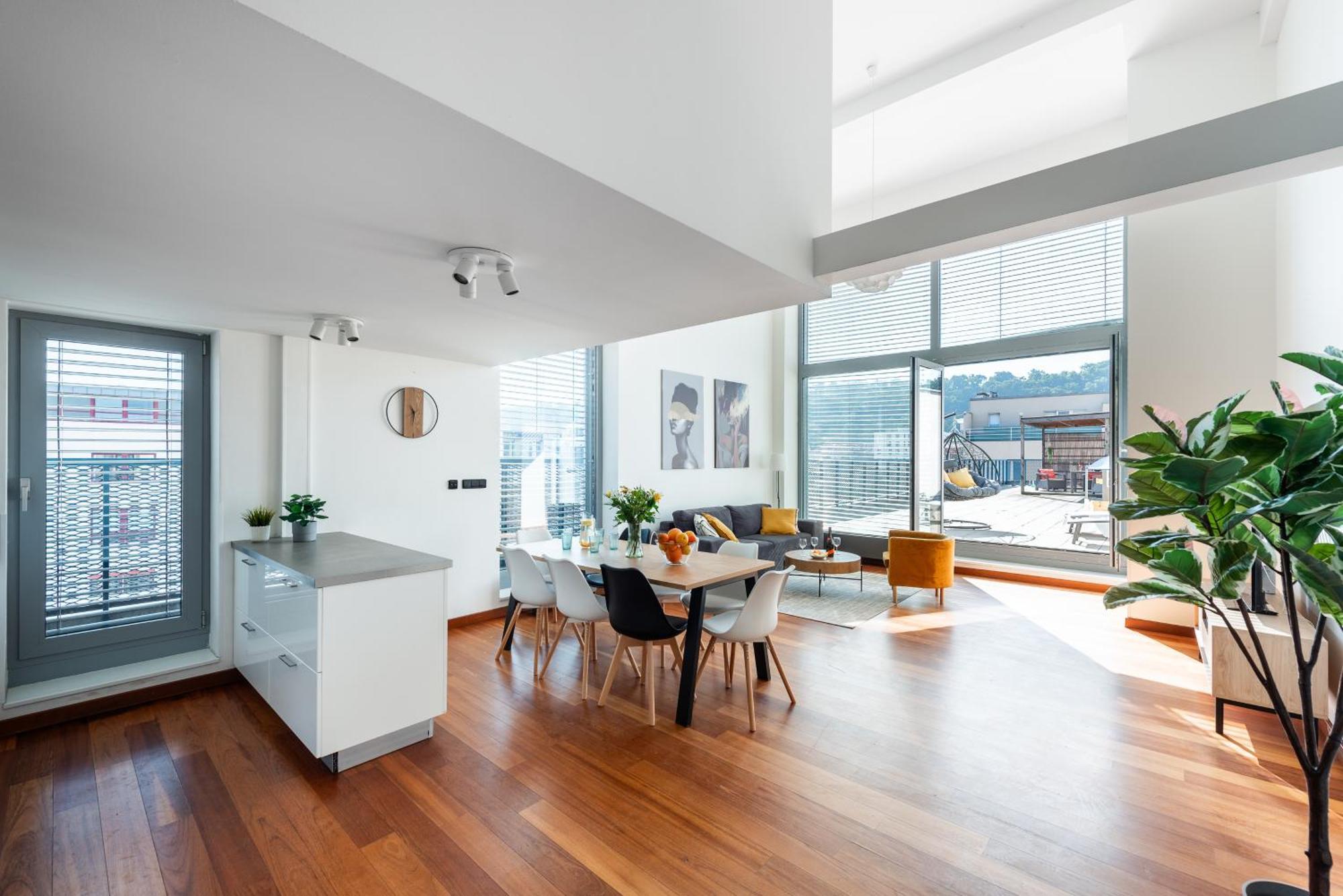 Apartments With Large Balcony, Parking ปราก ภายนอก รูปภาพ