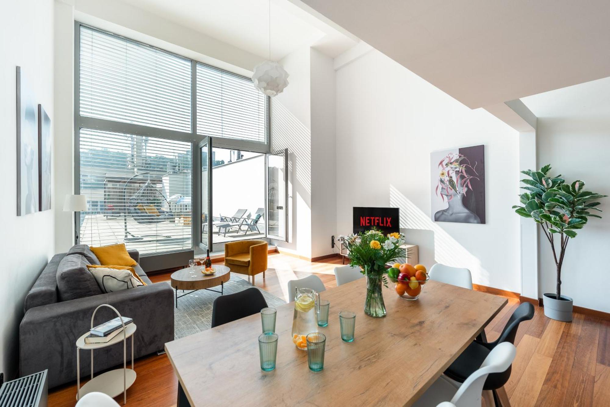Apartments With Large Balcony, Parking ปราก ภายนอก รูปภาพ