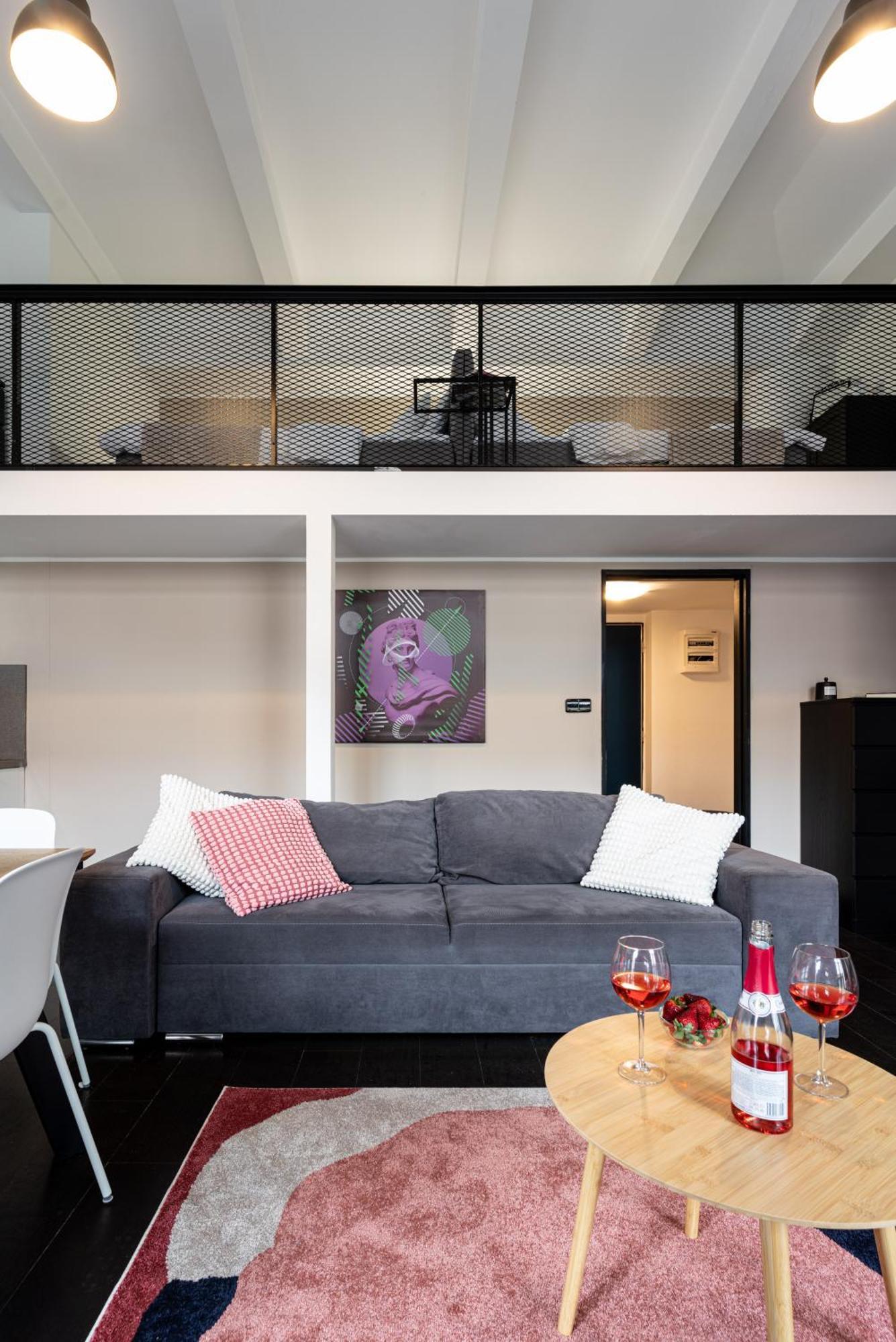 Apartments With Large Balcony, Parking ปราก ภายนอก รูปภาพ