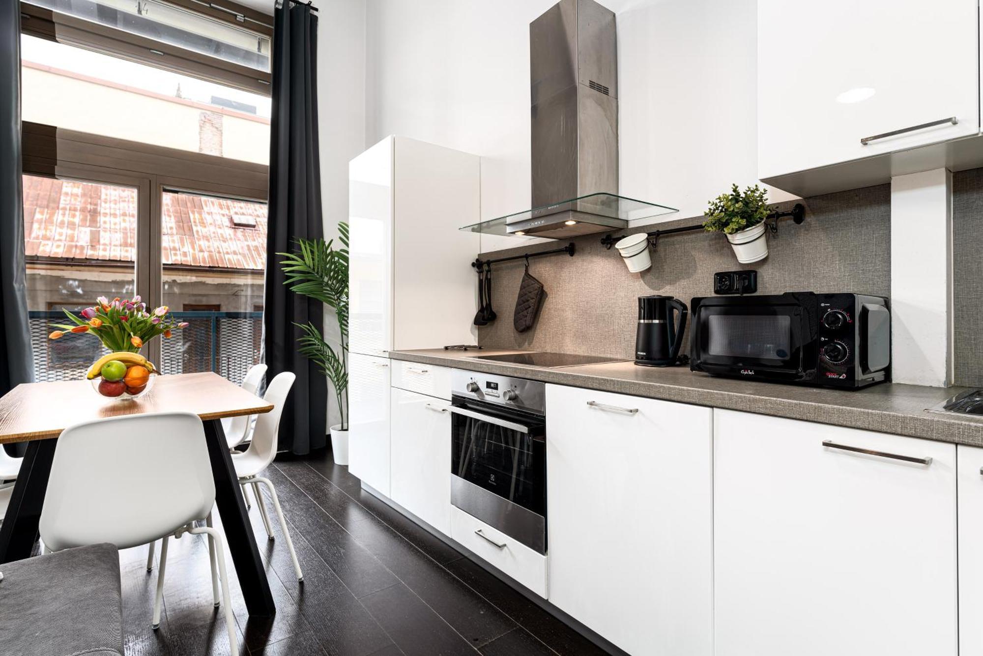 Apartments With Large Balcony, Parking ปราก ภายนอก รูปภาพ