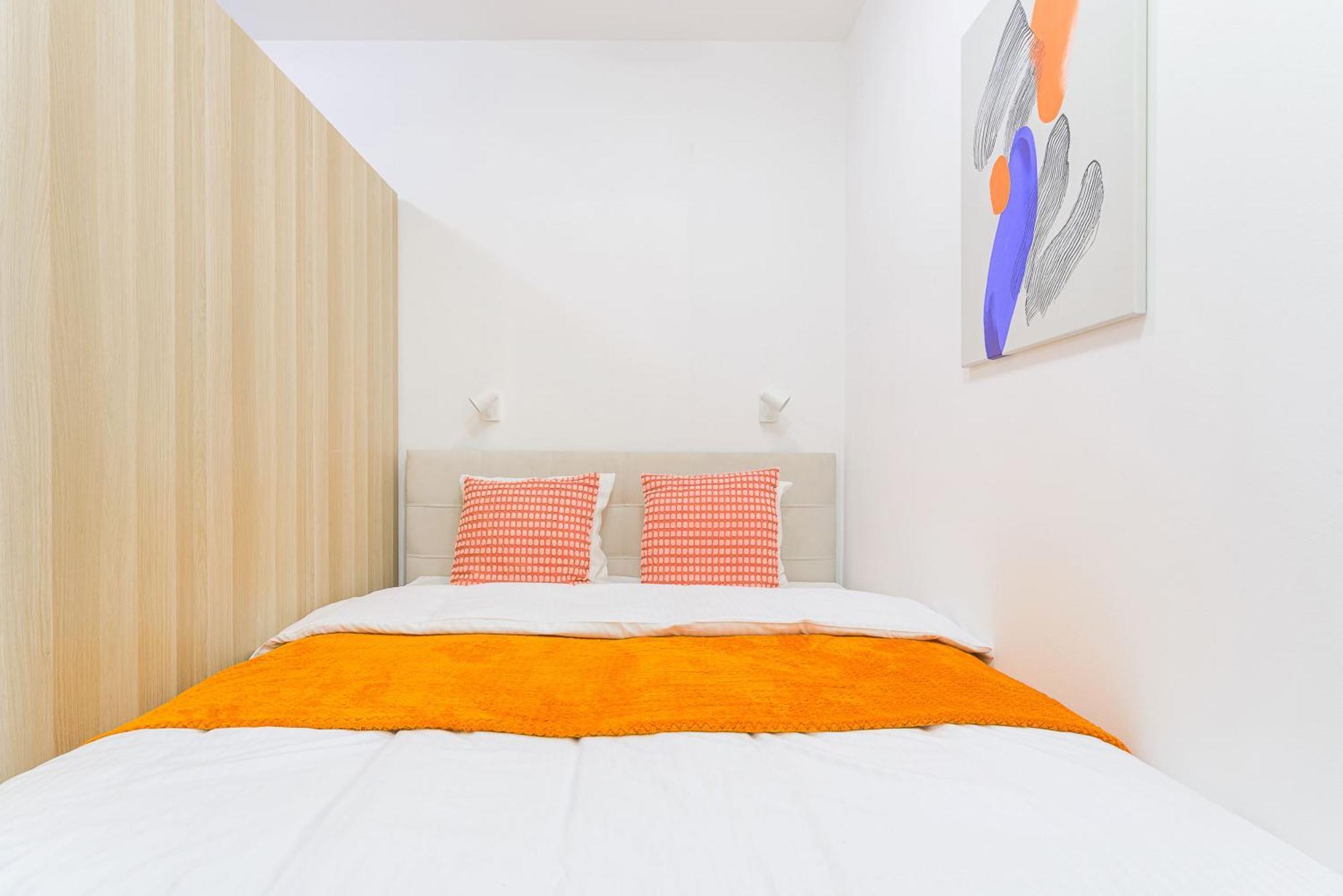 Apartments With Large Balcony, Parking ปราก ภายนอก รูปภาพ