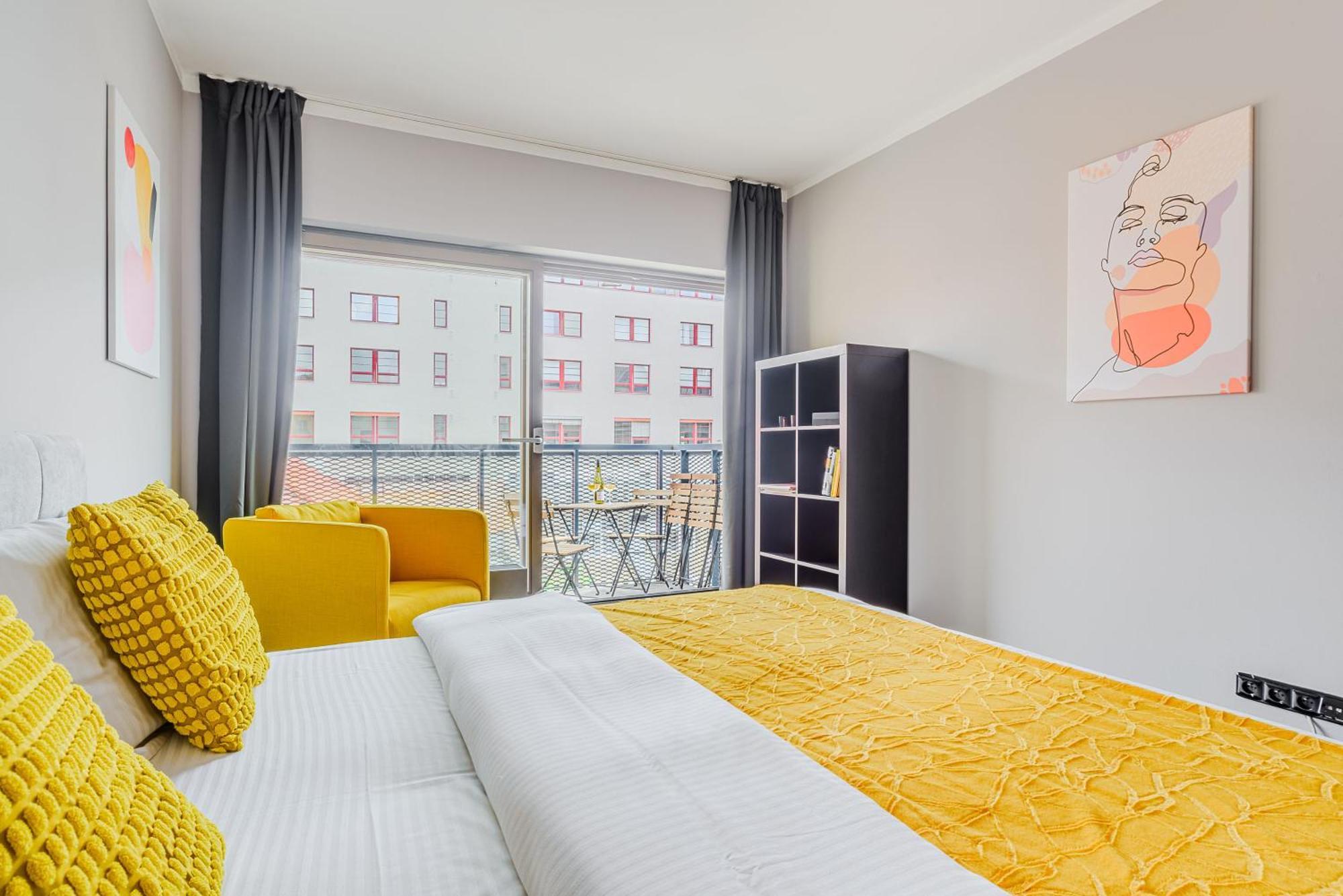 Apartments With Large Balcony, Parking ปราก ภายนอก รูปภาพ
